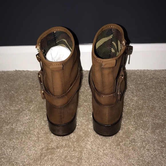 Women’s size 5 Ankle Booties - Picture 5 of 5